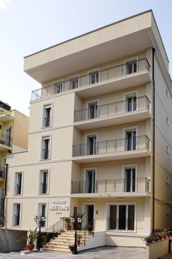 Residence Meeting Габиче Маре Екстериор снимка